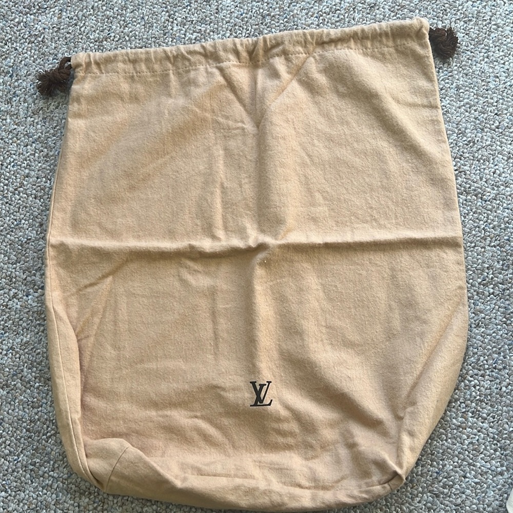 Authentic large Louis Vuitton, dust bag